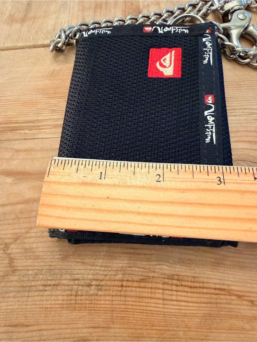 Quiksilver black red nylon chain trifold wallet perfect Y2K-style surf skate